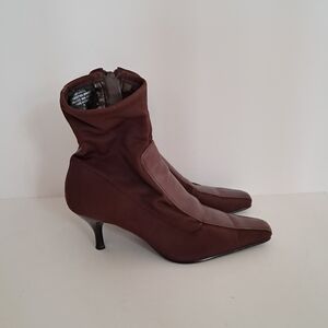 Bandolino Brown Heels Sleek Design
